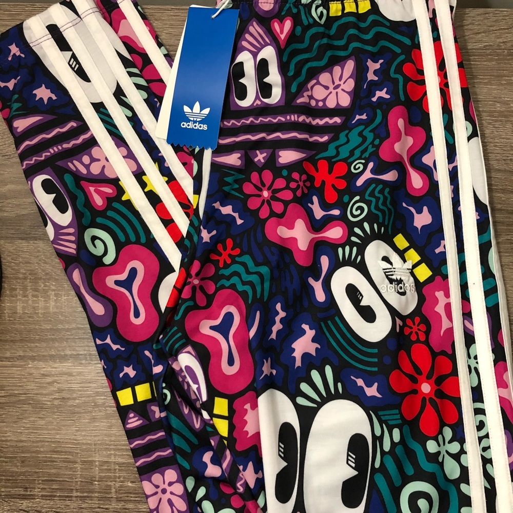 NEW Adidas Originals Women’s Leggings Sz. Medium - Picture 2 of 4